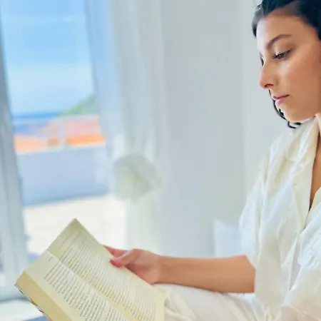 House By Pontanegraazores