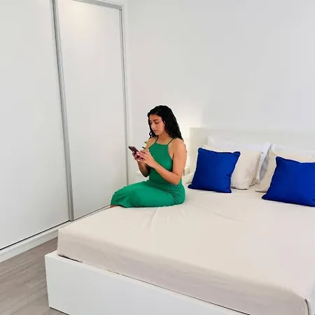 House By Pontanegraazores Appartement *