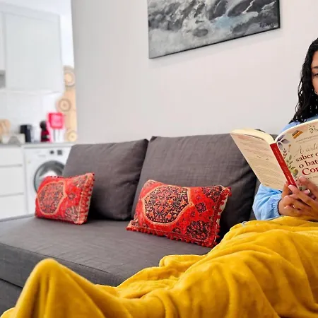 アパート House By Pontanegraazores アングラ・ド・エロイーズモ