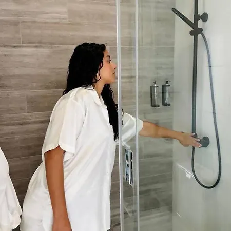 House By Pontanegraazores Apartmán *