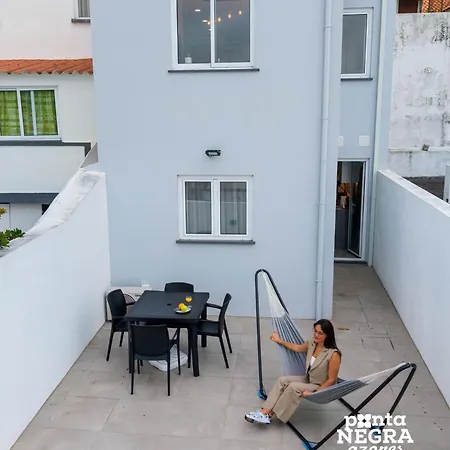 Apartment House By Pontanegraazores