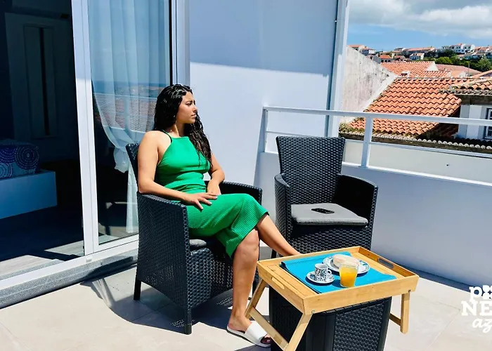 House By Pontanegraazores アングラ・ド・エロイーズモ