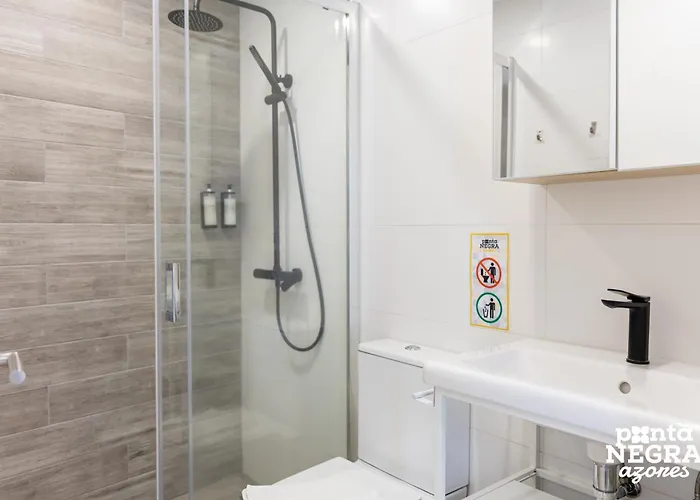 House By Pontanegraazores アングラ・ド・エロイーズモ